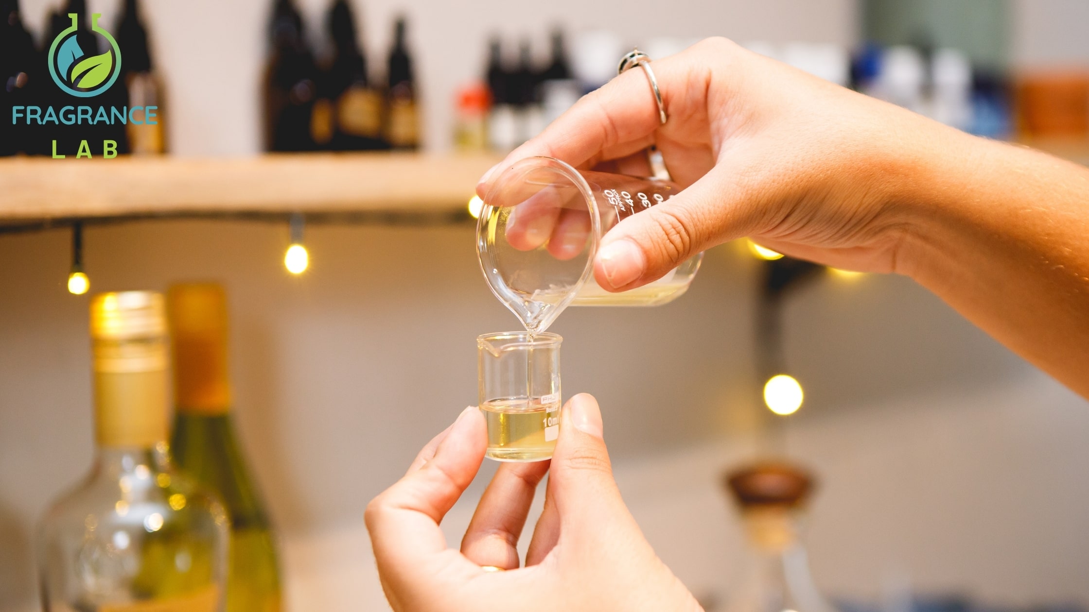 Evde Parfüm Nasıl Yapılır? Adım Adım Parfüm Yapımı Rehberi | FragranceLab